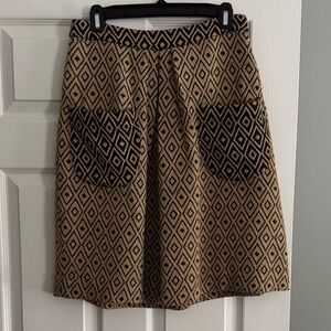 Elegant Lauren Moffatt Tan and Black A-Line Skirt Size 6